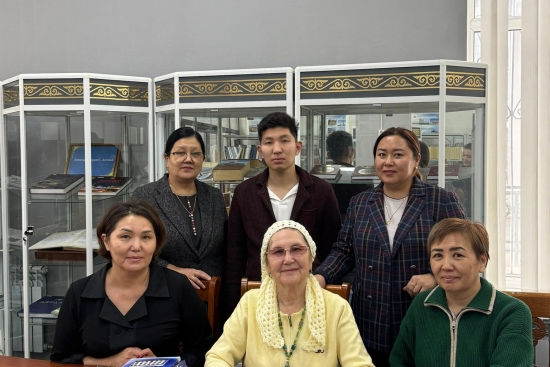 Белгілі қаламгер, Қазақстан Журналистер және Қазақстан Жазушылар одағының мүшесі Өріс Яшүкірқызы Яшкурова қолындағы өзінің құжаттарын архив қорына табыстады. Ол 1949 жылы 6 мамырда Қызылорда облысы, Сырдария ауданында туған. “Боямасыз өмір”, әңгімелер